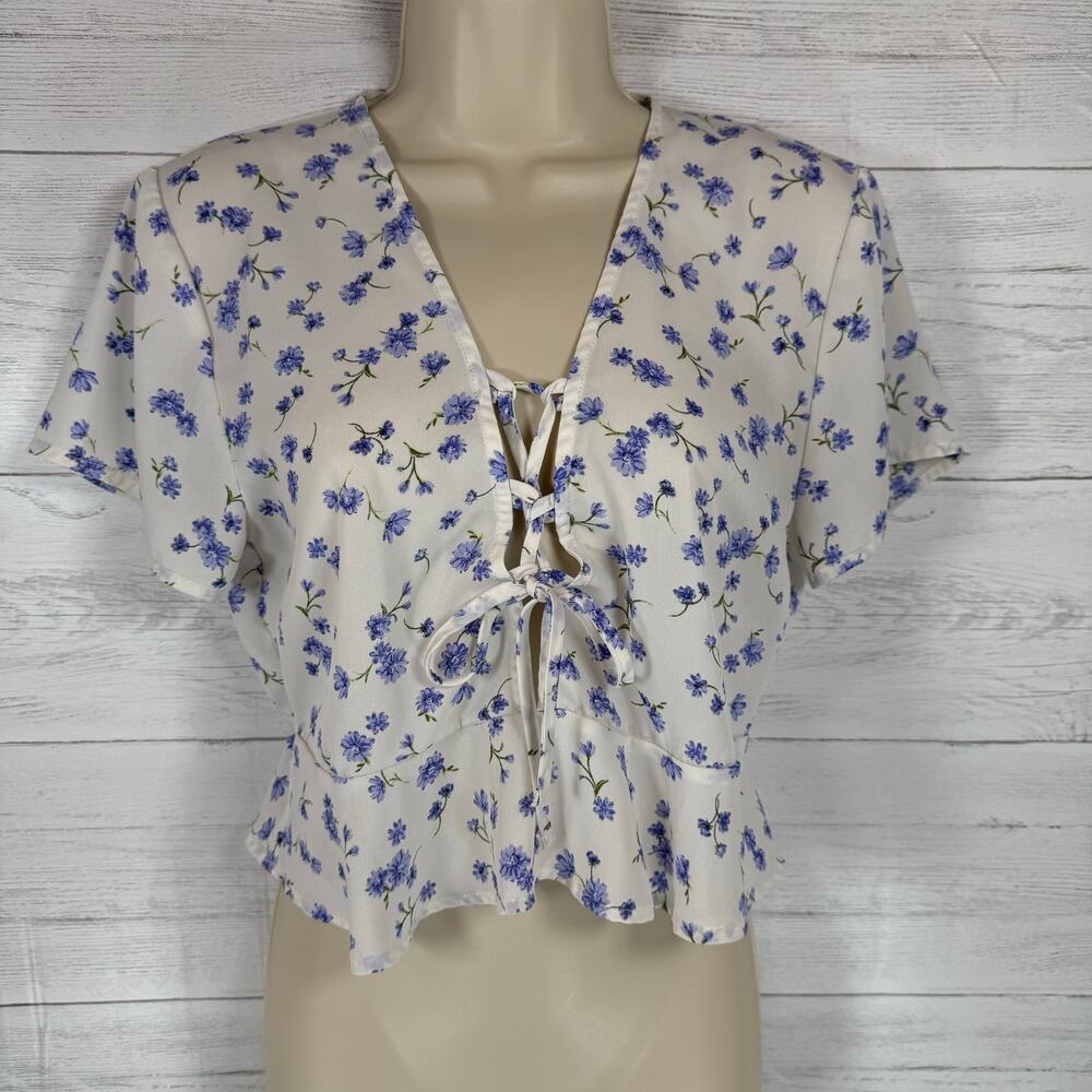Rue21 White and Blue Floral Blouse